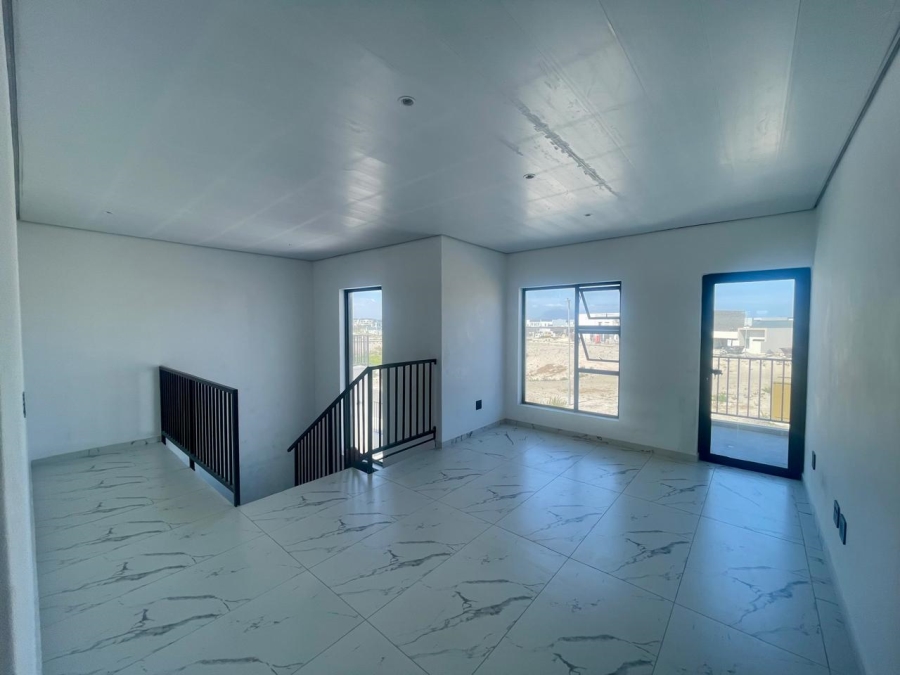 4 Bedroom Property for Sale in Sandown Western Cape